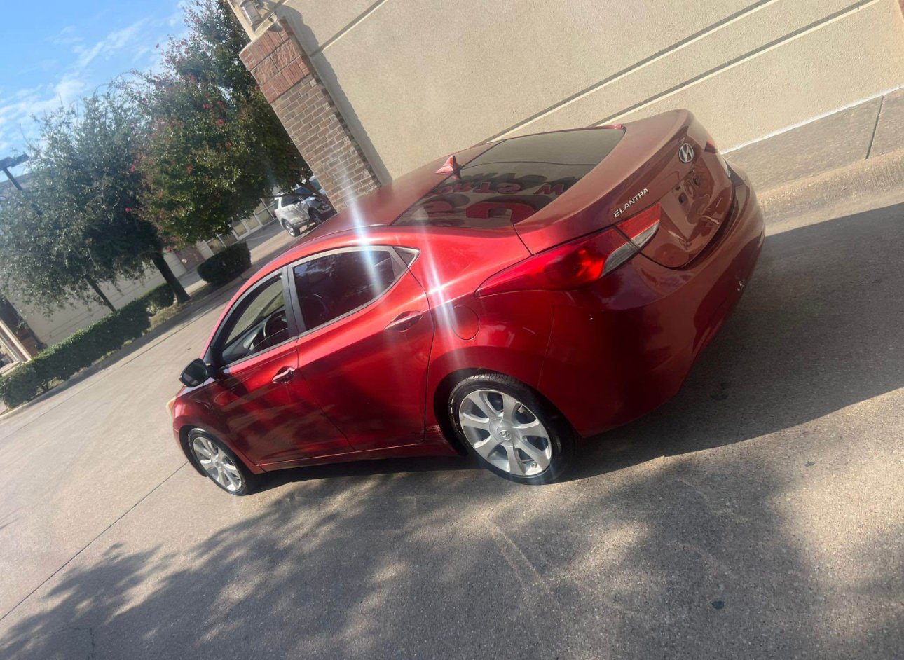2011 Hyundai Elantra . Limited Sedan 4D