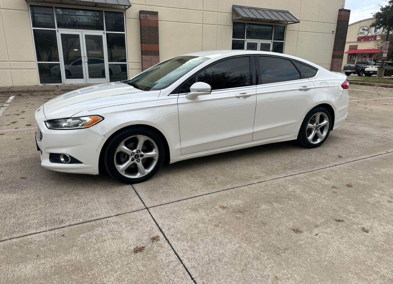 2015 Ford Fusion . SE Sedan 4D