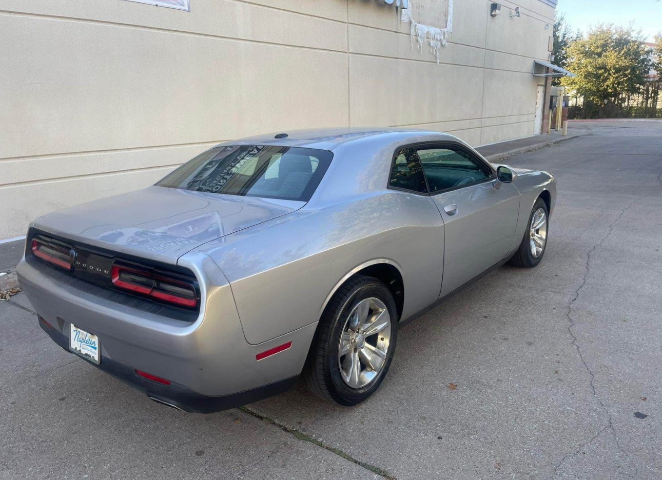 2015 Dodge Challenger . SXT Coupe 2D