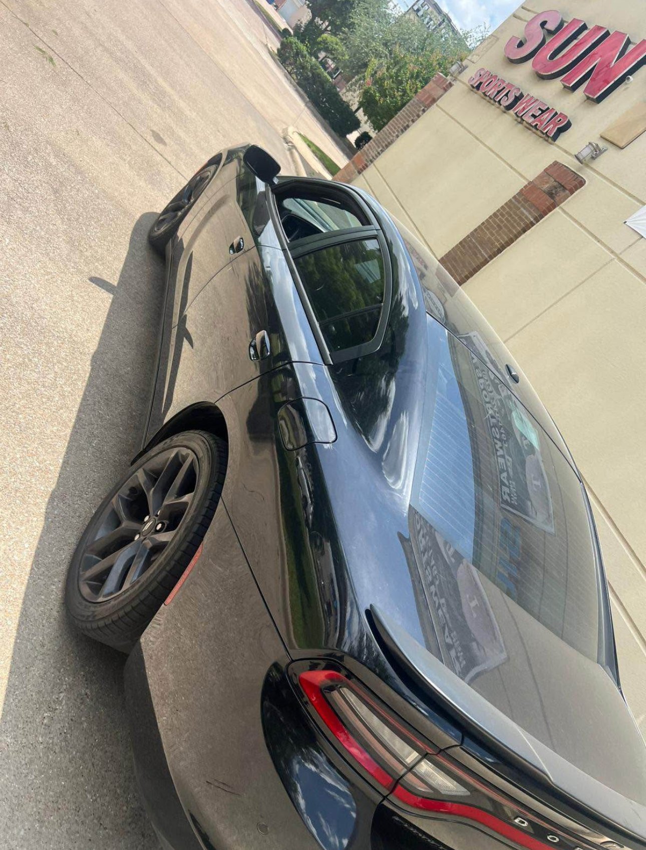 2019 Dodge Charger . SXT Sedan 4D